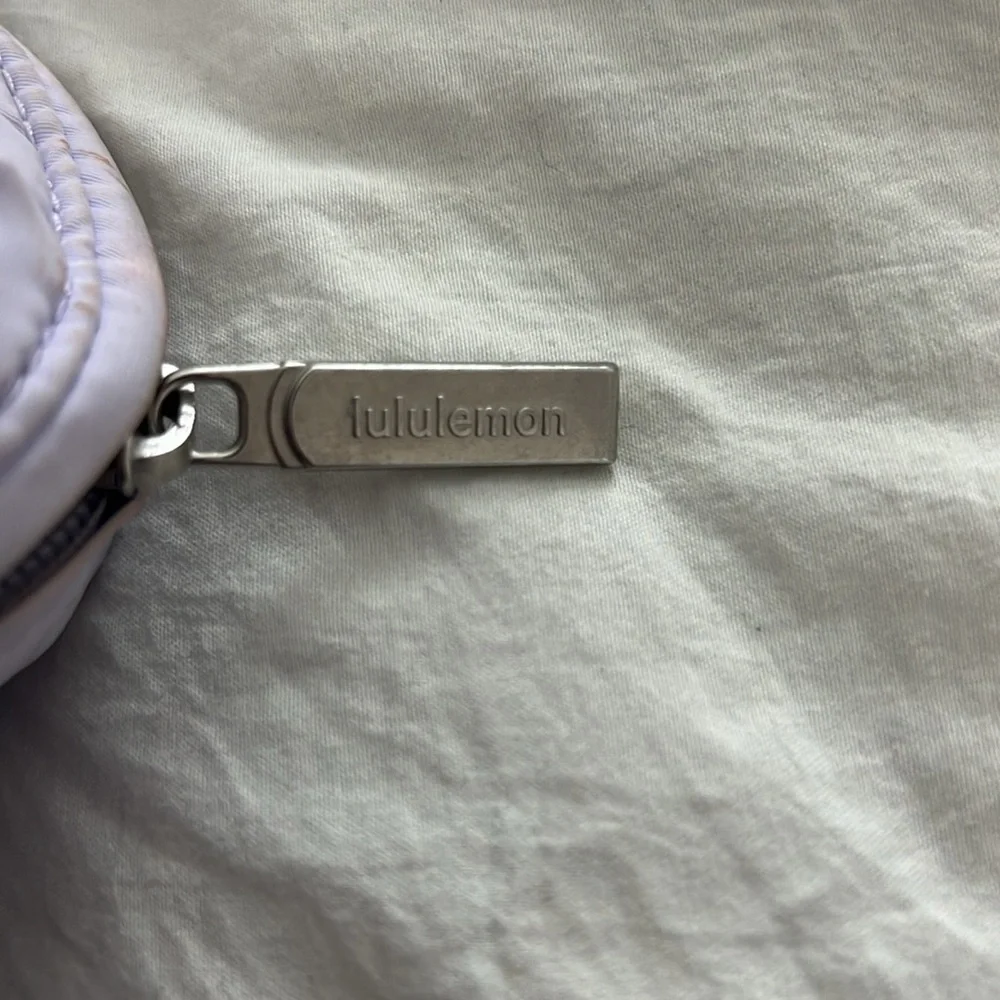 lulu makeup bag , bleach stains and makeup stains - Picture 4 of 6